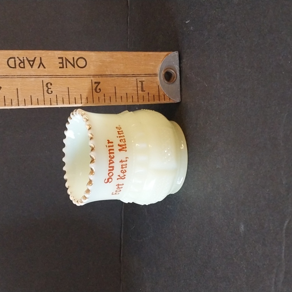 🤑🤑Antique Fort Kent Souvenir Custard Glass Toothpick Holder - Picture 7 of 8